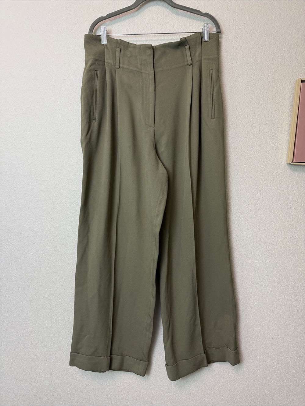 St John Wide-Leg Olive Green Pleated Dress Pants Size 10